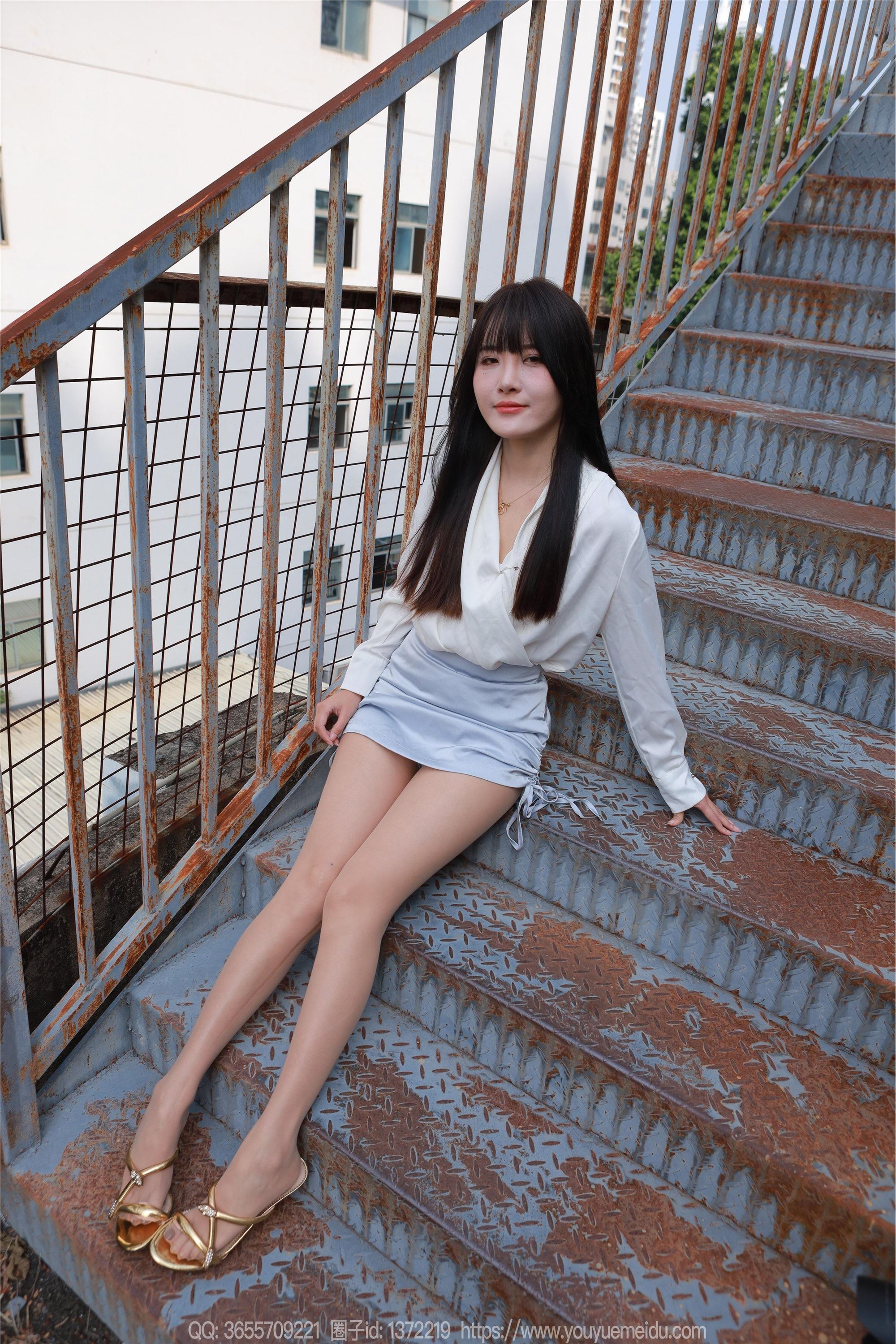 IESS异思趣向  2024.11.08 丝享家 1893 婉萍《蓝色短裙（上）》